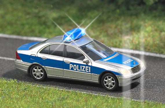 Mercedes Polizei con luci