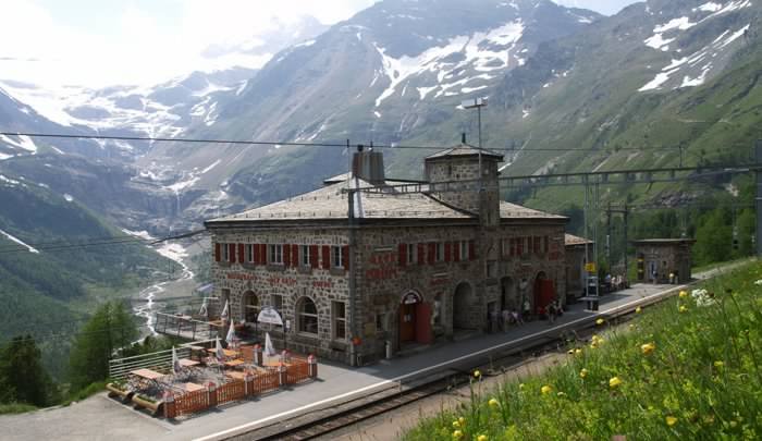 Stazione Alp Grum - Trenino Rosso del Bernina