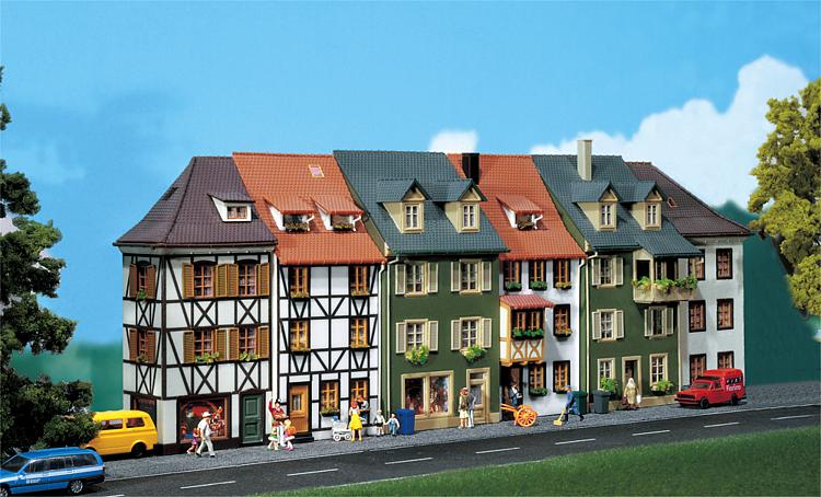 6 case in rilievo