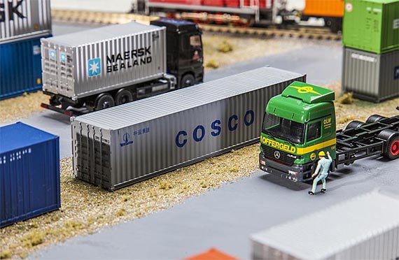 40  Container COSCO