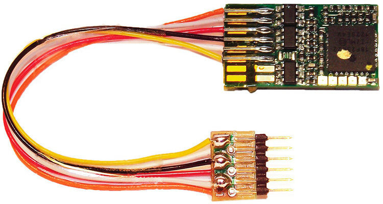 Decoder con  RailCom 6 pin  NEM 651   DCC