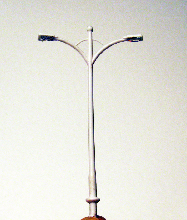 Lampione Scala H0 doppio 9.5 cm